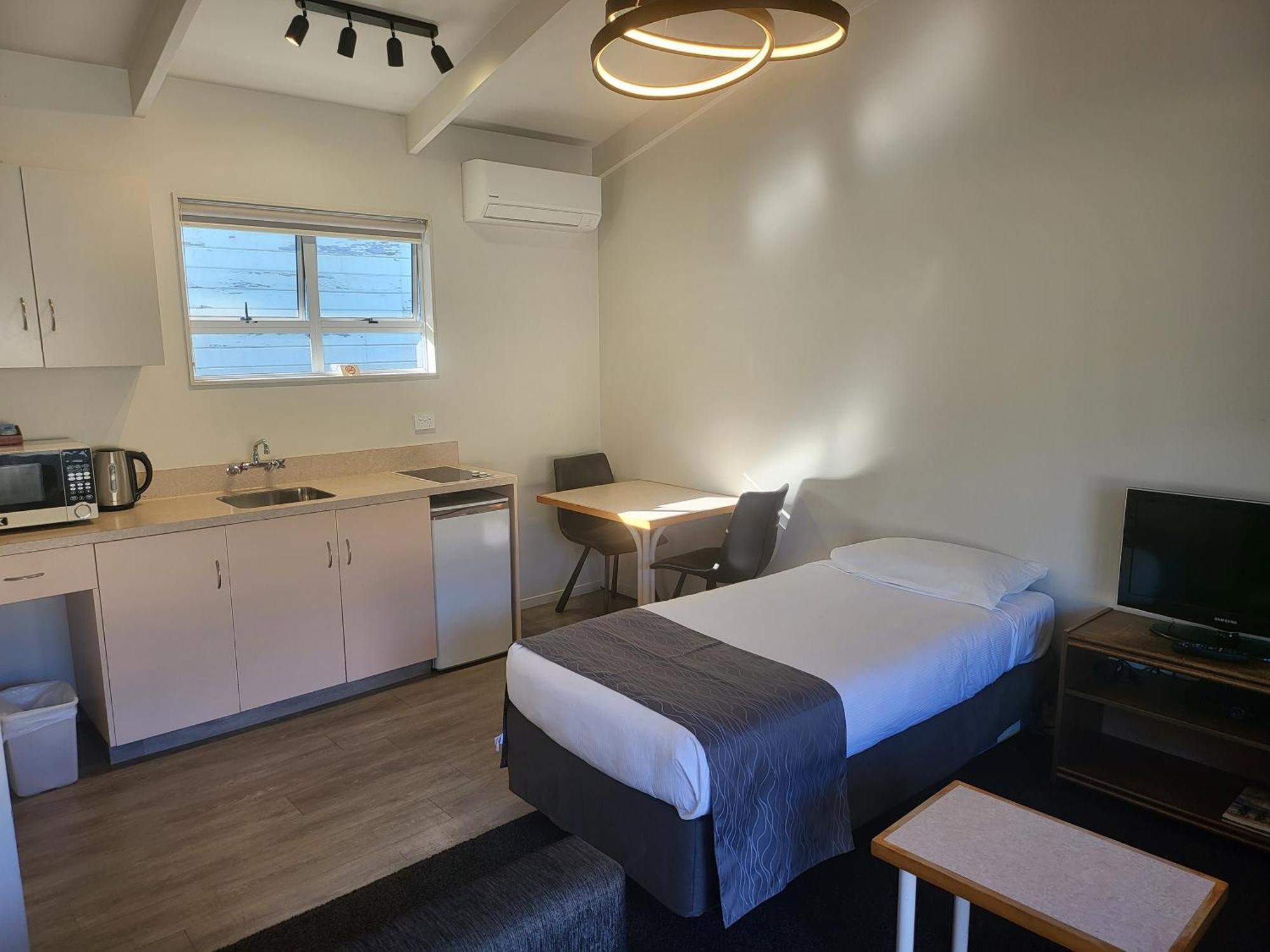 פיקטון Ferrylink Motel מראה חיצוני תמונה